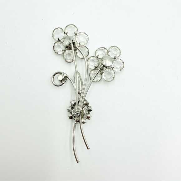 Vintage Silver Tone Bezel Set Faceted Crystal Flower Bouquet Brooch - Picture 6 of 7